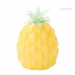 Balle souple en forme d'ananas pour une prise en main confortable