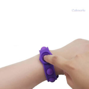 Bracelet Pop It coloré en silicone pour un jeu tactile amusant