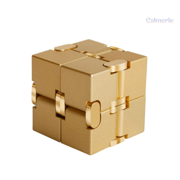 Cube fidget en aluminium, compagnon idéal pour la concentration