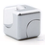 Fidget Cube Spinner en métal argenté pour apaiser l'anxiété