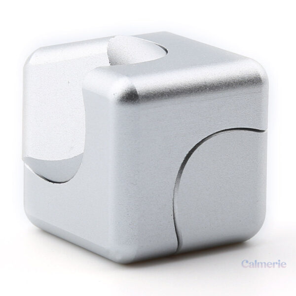 Fidget Cube Spinner en métal argenté pour apaiser l'anxiété