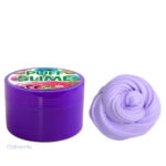 Slime violet doux offrant une expérience apaisante