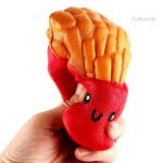 Variété de squishy représentant une frite colorée et souple