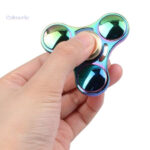 Hand Spinner coloré en forme d'ovni, idéal pour les jeux