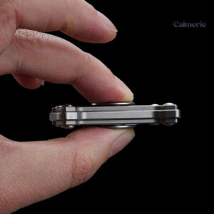 Hand Spinner Carbon avec design moderne et épuré