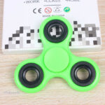 Hand Spinner stylé en plusieurs couleurs vibrantes