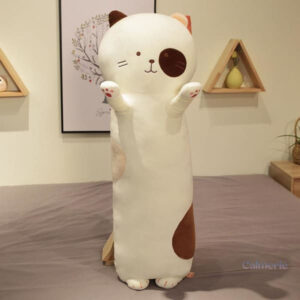 Chat long en peluche, compagnon idéal pour se détendre