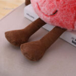 Cerise en peluche, compagnon réconfortant et mignon