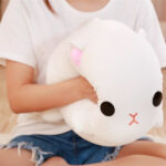 Peluche Kawaii inspirée des chats, parfaite pour apaiser les tensions