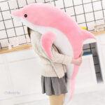 Peluche dauphin, un ami tendre pour soulager le stress quotidien