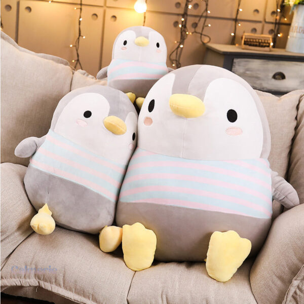 Doudou pingouin Kawaii, compagnon réconfortant et ludique