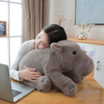 Peluche kawaii rhinocéros, compagnon apaisant pour tous