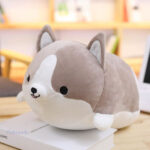Confortable peluche Shiba Inu pour un moment de détente
