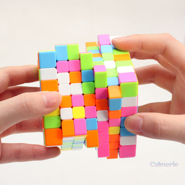 Cube magique 7x7, défi pour les amateurs de casse-têtes classiques