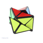 Rubik's Cube Dino, un design coloré et captivant