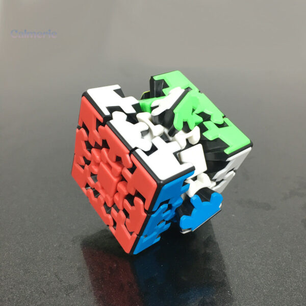 Cube à engrenages, défi ludique pour les amateurs de puzzles