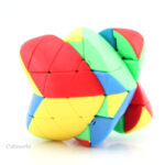 Cube 4x4 aux formes uniques pour les amateurs de puzzles