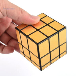 Cube miroir coloré pour un défi de puzzle unique