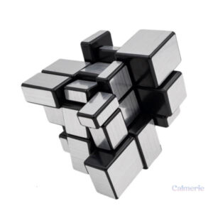 Rubik's Cube avec faces réfléchissantes et design innovant