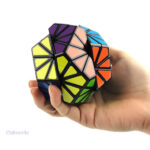 Pyraminx Crystal coloré, défi de réflexion et de logique