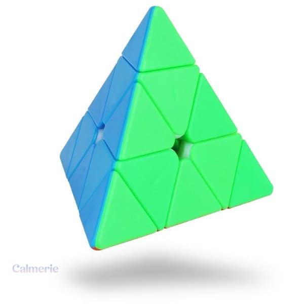 rubiks-cube-triangle-1 Rubik's Cube Triangle coloré en forme de pyramide