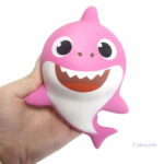 Squishy Baby Shark coloré et amusant