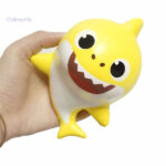 Requin squishy doux pour les enfants et adultes