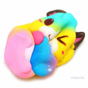 Cute squishy chat aux teintes vibrantes et douces