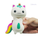 Détail d'un squishy chat licorne coloré et doux