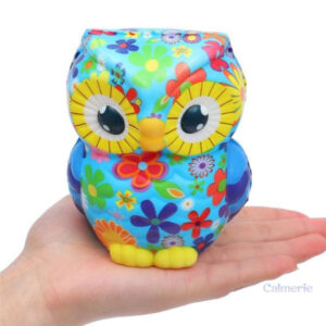 Doux et squishy chouette pour la détente