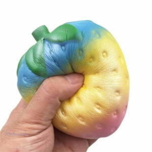 Jouet squishy en forme de fraise, multicolore et amusant