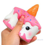 Jouet squishy en forme de gâteau corne, idéal pour la détente