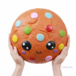 Jouet squishy cookie géant à malaxer