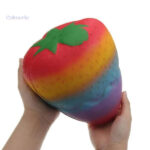 Squishy en forme de fraise, idéal pour la détente