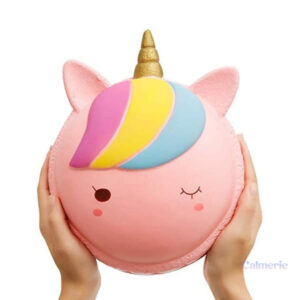 Macaron licorne squishy géant aux couleurs vives