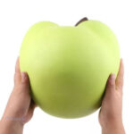 Pomme squishy géante, idéale pour la détente et le jeu