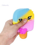Jouet squishy coloré représentant une glace