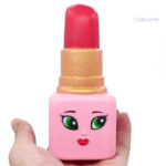 Jouet squishy en forme de rouge à lèvres