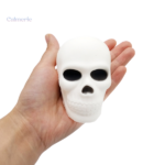 Squishy crâne blanc, accessoire anti-stress amusant